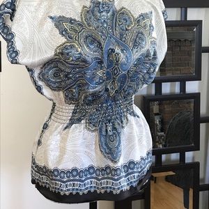 BCX flattering spring blouse